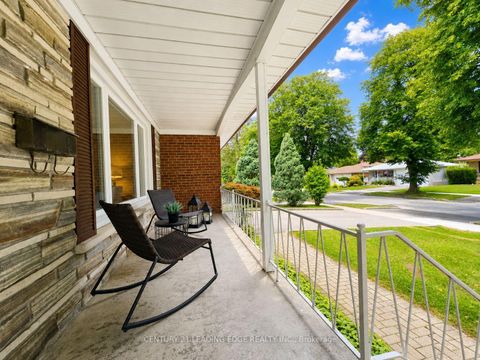 Photo 3 at 46 Adamede Crescent, Steeles, Toronto