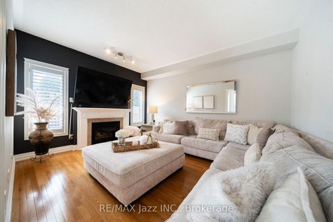 Photo 17 at 550 Bert Budd Avenue, College Manor, Newmarket