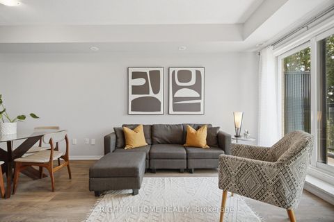 Photo 7 at 233 - 515 Kingbird Grove, Rouge E11, Toronto