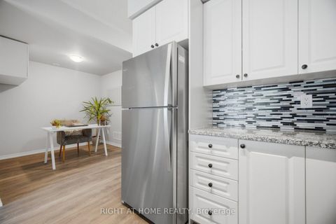 Photo 18 at 233 - 515 Kingbird Grove, Rouge E11, Toronto