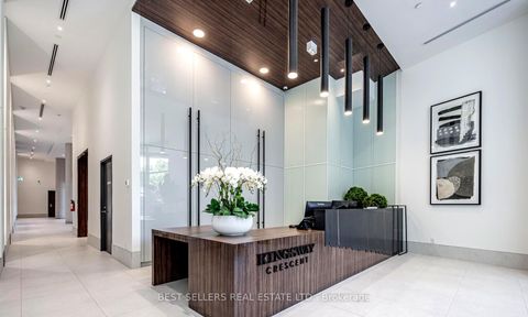 Photo 3 at 611 - 160 Kingsway Crescent, Kingsway South, Toronto
