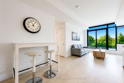 Photo 4 at 611 - 160 Kingsway Crescent, Kingsway South, Toronto