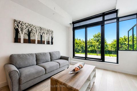Photo 7 at 611 - 160 Kingsway Crescent, Kingsway South, Toronto