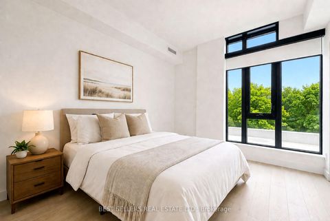 Photo 9 at 611 - 160 Kingsway Crescent, Kingsway South, Toronto