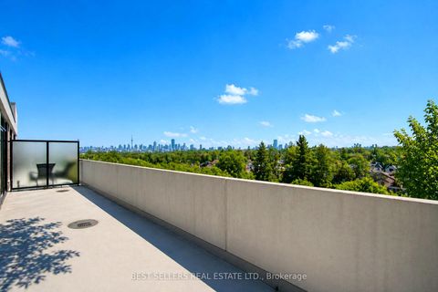 Photo 12 at 611 - 160 Kingsway Crescent, Kingsway South, Toronto
