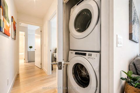 Photo 13 at 611 - 160 Kingsway Crescent, Kingsway South, Toronto