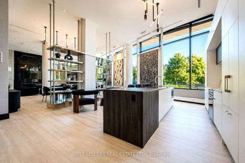Photo 17 at 611 - 160 Kingsway Crescent, Kingsway South, Toronto