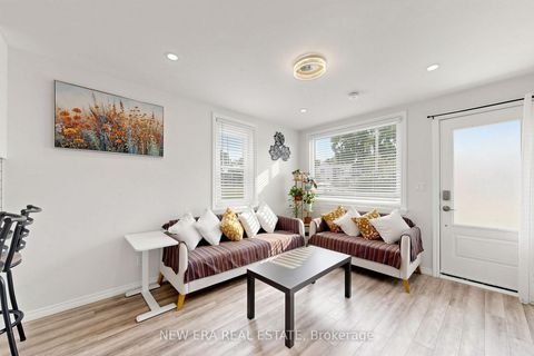 Photo 6 at 247 Muriel Street, College Manor, Newmarket