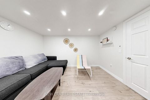 Photo 18 at 247 Muriel Street, College Manor, Newmarket