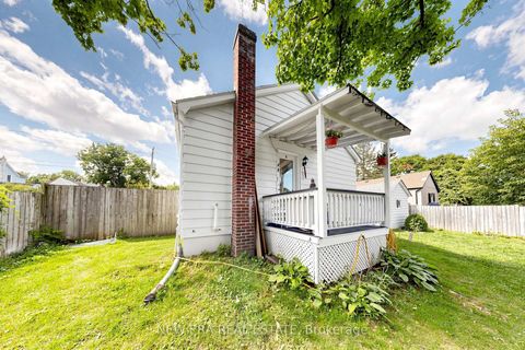 Photo 30 at 247 Muriel Street, College Manor, Newmarket