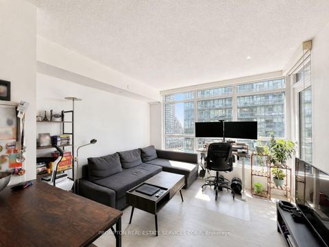 Photo 4 at 1015 - 80 Queens Wharf Road, Waterfront Communities C1, Toronto