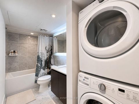 Photo 15 at 1015 - 80 Queens Wharf Road, Waterfront Communities C1, Toronto