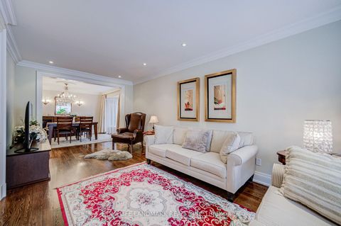Photo 5 at 37 Maimonides Court, Yorkhill, Vaughan