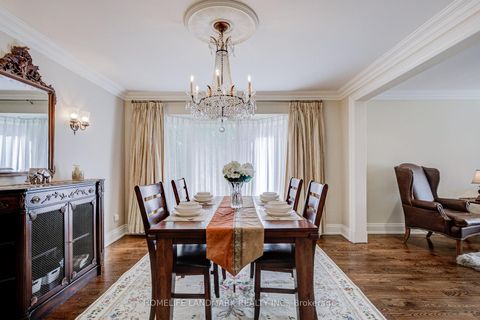 Photo 11 at 37 Maimonides Court, Yorkhill, Vaughan