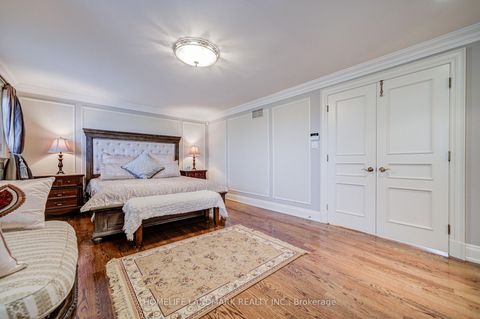 Photo 27 at 37 Maimonides Court, Yorkhill, Vaughan