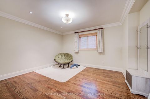 Photo 37 at 37 Maimonides Court, Yorkhill, Vaughan