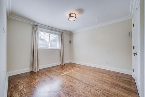 Photo 39 at 37 Maimonides Court, Yorkhill, Vaughan