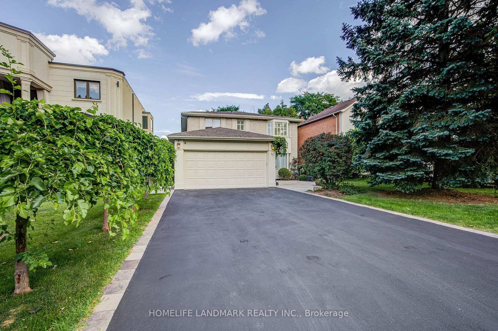 37 Maimonides Court, Yorkhill, Vaughan photo number 2