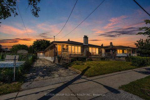Photo 3 at 151 Lanyard Road, Humbermede, Toronto
