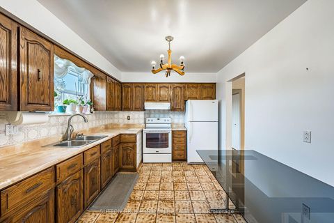 Photo 8 at 151 Lanyard Road, Humbermede, Toronto