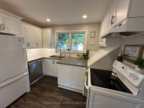 Photo 5 at 23 Northpark Road, Wellington, Barrie