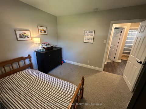 Photo 11 at 23 Northpark Road, Wellington, Barrie