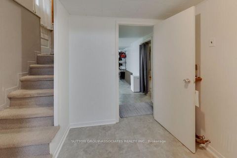 Photo 31 at 131 Lauder Avenue, Wychwood, Toronto