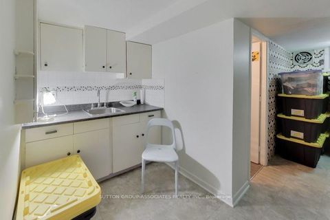 Photo 33 at 131 Lauder Avenue, Wychwood, Toronto