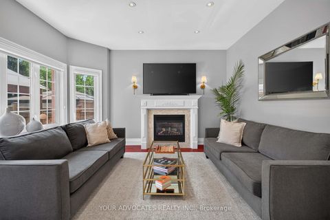 Photo 12 at 228 Twin Hills Crescent, Vellore Village, Vaughan