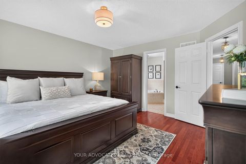 Photo 14 at 228 Twin Hills Crescent, Vellore Village, Vaughan