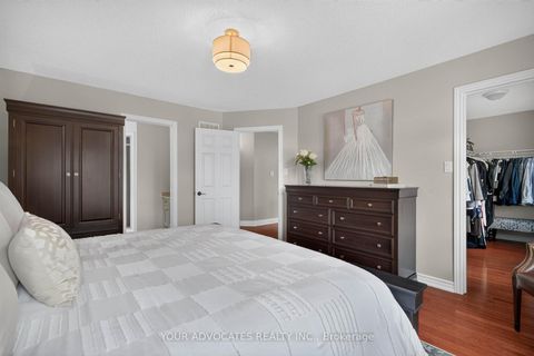 Photo 15 at 228 Twin Hills Crescent, Vellore Village, Vaughan