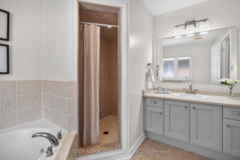 Photo 16 at 228 Twin Hills Crescent, Vellore Village, Vaughan