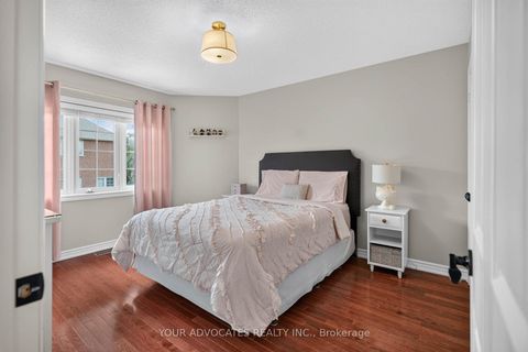 Photo 20 at 228 Twin Hills Crescent, Vellore Village, Vaughan
