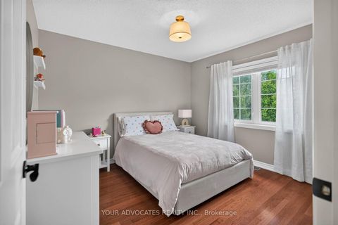 Photo 21 at 228 Twin Hills Crescent, Vellore Village, Vaughan
