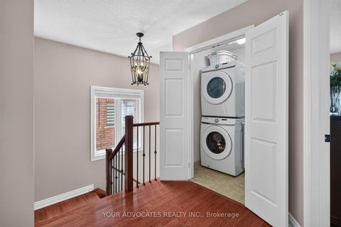 Photo 25 at 228 Twin Hills Crescent, Vellore Village, Vaughan