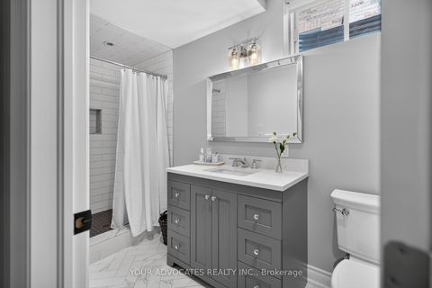 Photo 29 at 228 Twin Hills Crescent, Vellore Village, Vaughan