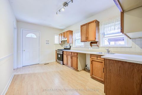 Photo 5 at 47 Singleton Road, Maryvale, Toronto