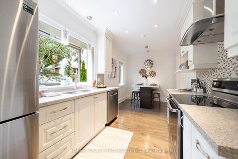 Photo 18 at 6 Browside Avenue, Forest Hill South, Toronto