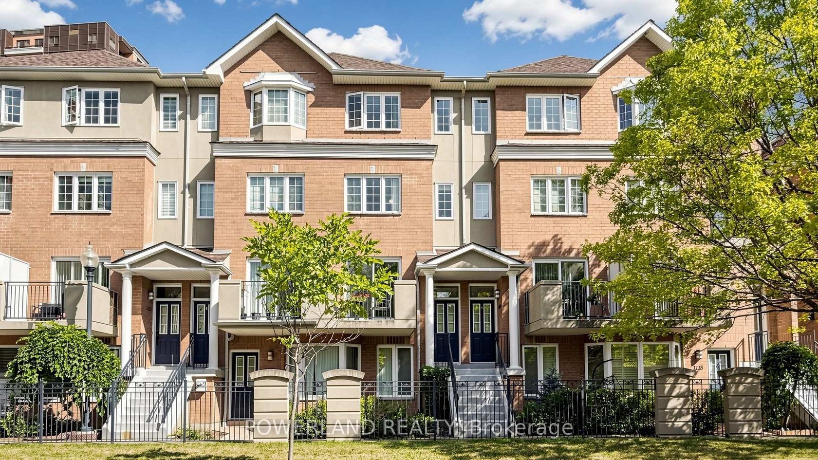 1120 - 28 Sommerset Way, Willowdale East, Toronto 