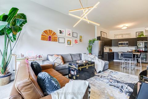 Photo 2 at 310 - 549 King Street E, Moss Park, Toronto