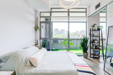 Photo 11 at 310 - 549 King Street E, Moss Park, Toronto