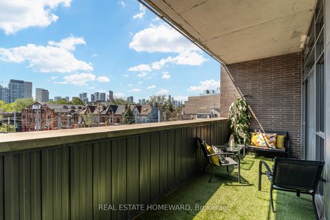Photo 17 at 310 - 549 King Street E, Moss Park, Toronto