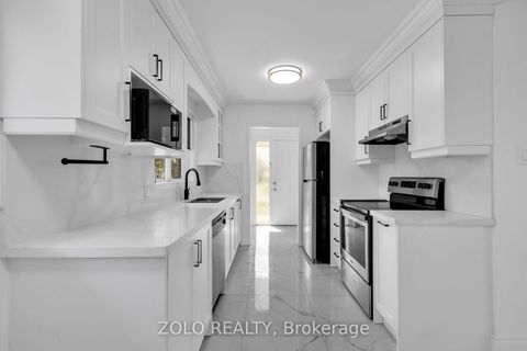 Photo 11 at 43 Davies Crescent, Grove East, Barrie