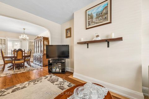 Photo 9 at 67 Kings Park Boulevard, East York, Toronto