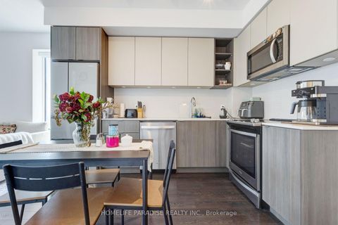 Photo 3 at 319 - 100 Eagle Rock Way, Rural Vaughan, Vaughan