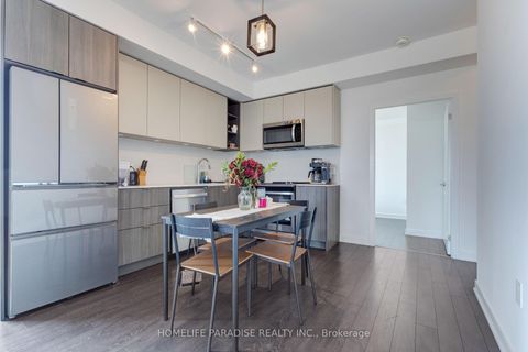 Photo 8 at 319 - 100 Eagle Rock Way, Rural Vaughan, Vaughan