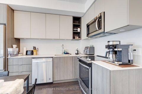 Photo 15 at 319 - 100 Eagle Rock Way, Rural Vaughan, Vaughan