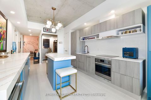Photo 4 at 606 - 5 Soudan Avenue, Mount Pleasant West, Toronto