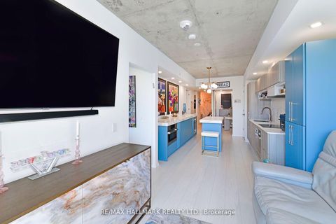 Photo 6 at 606 - 5 Soudan Avenue, Mount Pleasant West, Toronto
