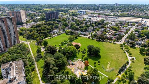 Photo 2 at 2811 - 5 Massey Square, Crescent Town, Toronto